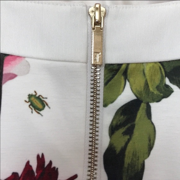 ❌SOLD ❌Ted Baker AMYLIA Berry Sundae BodyCon - Picture 10 of 12